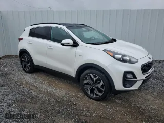 2020 Kia Sportage EX with VIN KNDPNCAC9L7783762, listed as a Copart auction lot 52370305 with 121,501 mi miles and Clean Title. Bid and sale history available at carsss.com. Image 4.