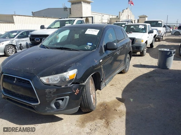 2015 Mitsubishi Outlander Sport ES with VIN 4A4AP3AU3FE030021, listed as a IAAI auction lot 41712903 with 124,831 mi miles. Bid and sale history available at carsss.com. Image 2.