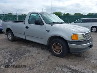 2004 Ford F-150 XL с VIN 2FTRF17W64CA84331, выставлен на аукционе IAAI как лот 42402056 с пробегом 271 831 миль миль и . История ставок и продаж доступна на DreamBid. Изображение 1.