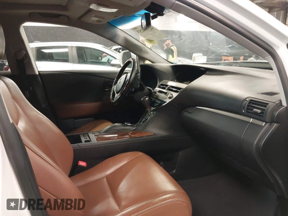 2013 Lexus RX 350 z VIN 2T2BK1BA1DC221743, wystawiony jako IAAI lot #42336253 z przebiegiem 62 754 mil mil oraz . Historia ofert i sprzedaży dostępna na DreamBid. Obrazek 5.