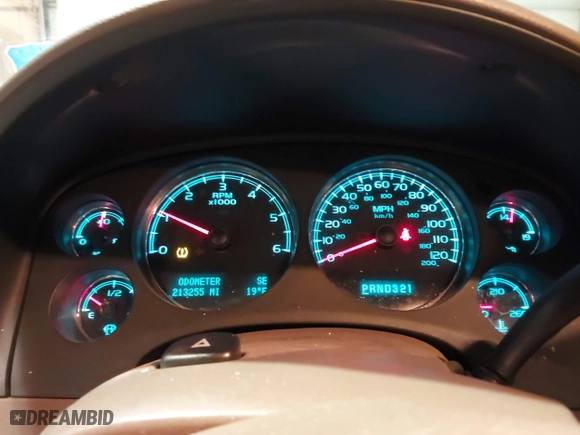 2009 Chevrolet Silverado 1500 LTZ with VIN 1GCEK39J19Z274622, listed as a IAAI auction lot 41352625 with 213,255 mi miles. Bid and sale history available at carsss.com. Image 7.