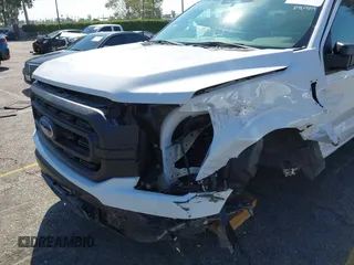 2022 Ford F-150 XL z VIN 1FTEX1CP3NKF26053, wystawiony jako IAAI lot #40372191 z przebiegiem Nie podano mil oraz . Historia ofert i sprzedaży dostępna na DreamBid. Obrazek 16.