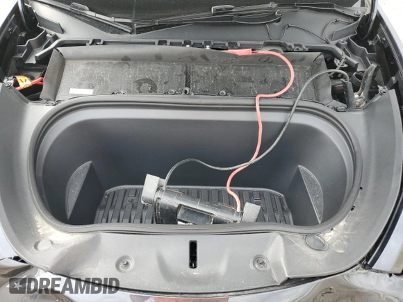 2024 Tesla Model Y с VIN 7SAYGDED4RA329638, выставлен на аукционе Copart как лот 54562525 с пробегом 8 606 миль миль и Списание • Salvage title. История ставок и продаж доступна на DreamBid. Изображение 11.