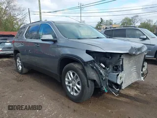 2021 Chevrolet Traverse LT Cloth z VIN 1GNERGKW3MJ157258, wystawiony jako IAAI lot #42169401 z przebiegiem 34 992 mil mil oraz . Historia ofert i sprzedaży dostępna na DreamBid. Obrazek 1.