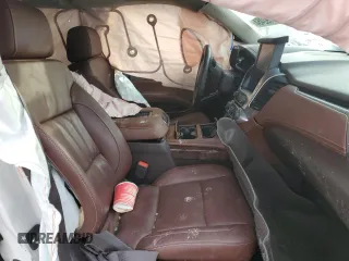 2019 Chevrolet Suburban Premier with VIN 1GNSKJKC6KR336564, listed as a Copart auction lot 84192464 with 44,581 mi miles and Salvage Title. Bid and sale history available at DreamBid. Image 7.