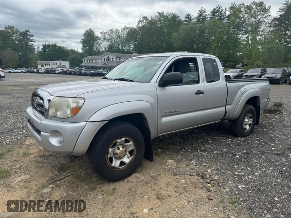 2010 Toyota Tacoma z VIN 5TEUU4EN8AZ748031, wystawiony jako Copart lot #57866505 z przebiegiem 293 983 mil mil oraz Czysty tytuł • Clean title. Historia ofert i sprzedaży dostępna na DreamBid. Obrazek 2.