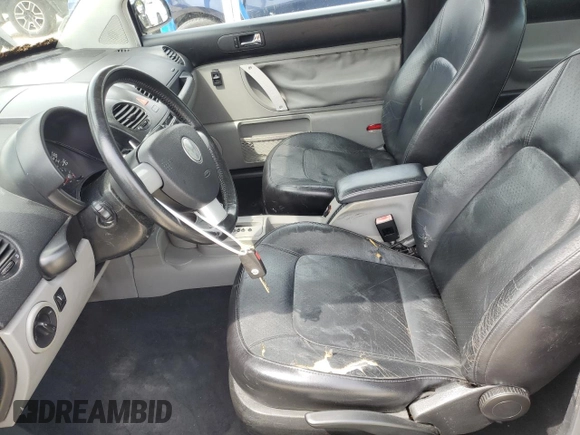 2004 Volkswagen Beetle with VIN 3VWCD31C84M404952, listed as a Copart auction lot 51287285 with 108,977 mi miles and Salvage Title. Bid and sale history available at DreamBid. Image 7.