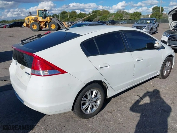 2011 Honda Insight EX with VIN JHMZE2H73BS009609, listed as a IAAI auction lot 41668074 with 252,432 mi miles. Bid and sale history available at carsss.com. Image 4.