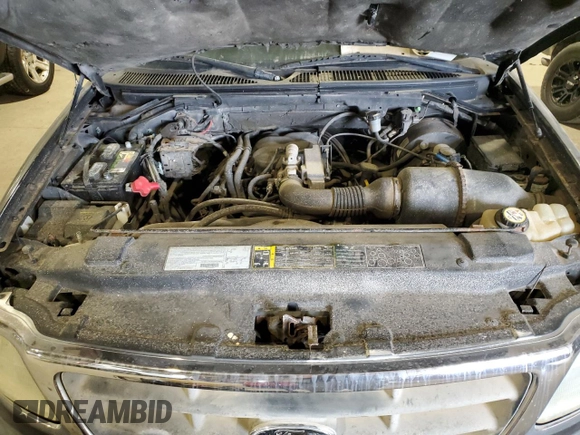 2003 Ford F-150 XL с VIN 2FTRF17223CA11632, выставлен на аукционе Copart как лот 84351334 с пробегом 110 200 миль миль и Списание • Salvage title. История ставок и продаж доступна на DreamBid. Изображение 11.