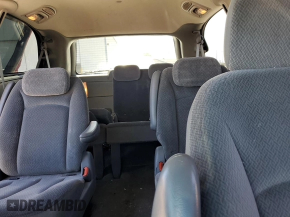 2005 Dodge Caravan SXT with VIN 2D4GP44L05R218848, listed as a Copart auction lot 61288954 with 201,265 mi miles and Salvage Title. Bid and sale history available at carsss.com. Image 10.