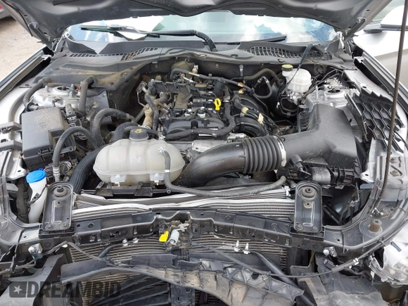 2021 Ford Mustang EcoBoost z VIN 1FA6P8TH1M5121107, wystawiony jako IAAI lot #42204097 z przebiegiem 51 542 mil mil oraz . Historia ofert i sprzedaży dostępna na DreamBid. Obrazek 10.