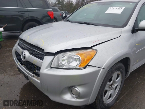 2011 Toyota RAV4 Ltd with VIN 2T3DK4DV7BW054614, listed as a IAAI auction lot 41815327 with 203,775 mi miles. Bid and sale history available at carsss.com. Image 17.