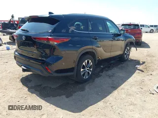 2024 Toyota Highlander LE with VIN 5TDKDRBH7RS540914, listed as a IAAI auction lot 42552324 with 20,487 mi miles and . Bid and sale history available at DreamBid. Image 4.