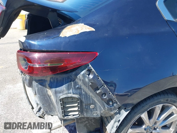 2020 Mazda 3 Select with VIN JM1BPACL8L1170671, listed as a IAAI auction lot 42703883 with 58,095 mi miles and . Bid and sale history available at DreamBid. Image 19.
