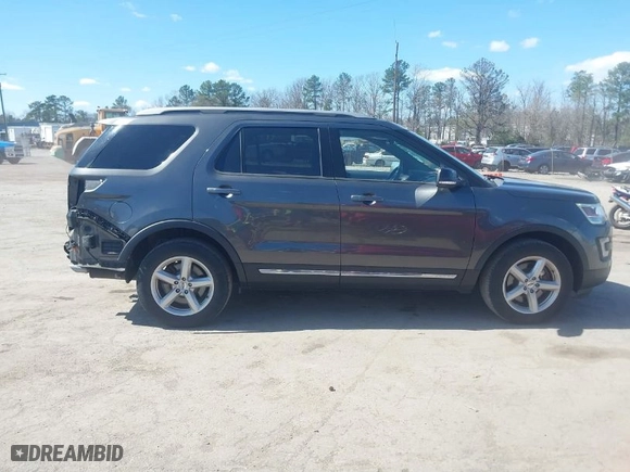 2017 Ford Explorer XLT with VIN 1FM5K8DH8HGE34115, listed as a IAAI auction lot 41890708 with 56,511 mi miles. Bid and sale history available at carsss.com. Image 13.