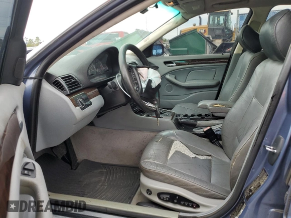 2001 BMW 3 Series 330i with VIN WBAAV53411FJ64807, listed as a Copart auction lot 86621834 with 213,899 mi miles and Salvage Title. Bid and sale history available at carsss.com. Image 7.