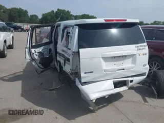 2016 Chevrolet Tahoe Commercial z VIN 1GNLCDEC9GR299693, wystawiony jako IAAI lot #42630221 z przebiegiem 127 081 mil mil oraz . Historia ofert i sprzedaży dostępna na DreamBid. Obrazek 3.