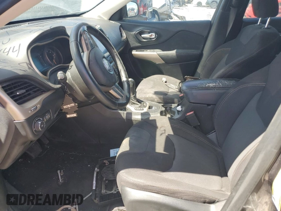 2017 Jeep Cherokee Latitude with VIN 1C4PJLCS0HW586444, listed as a Copart auction lot 52772195 with 194,101 mi miles and Clean title. Bid and sale history available at DreamBid. Image 7.