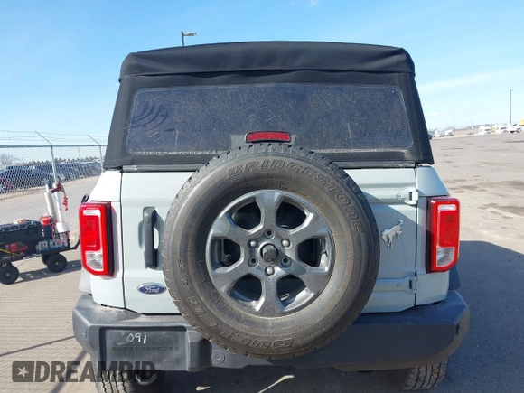 2021 Ford Bronco с VIN 1FMDE5BH9MLA61091, выставлен на аукционе IAAI как лот 42047298 с пробегом 31 479 миль миль и . История ставок и продаж доступна на DreamBid. Изображение 16.