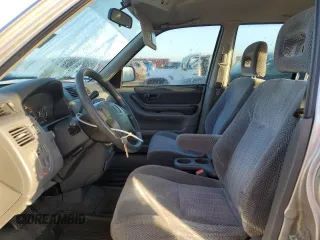 1998 Honda CR-V LX with VIN JHLRD2844WC008563, listed as a Copart auction lot 74454904 with 168,302 mi miles and Non Repairable. Bid and sale history available at carsss.com. Image 7.