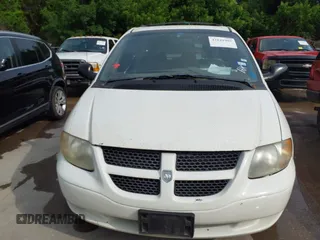 2002 Dodge Caravan Sport with VIN 2B4GP44382R741363, listed as a IAAI auction lot 42141905 with 204,793 mi miles and . Bid and sale history available at carsss.com. Image 6.