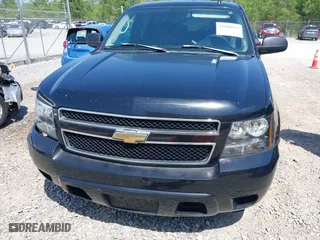 2007 Chevrolet Suburban LT with VIN 3GNFC16J27G262235, listed as a IAAI auction lot 41980553 with 144,926 mi miles. Bid and sale history available at carsss.com. Image 6.