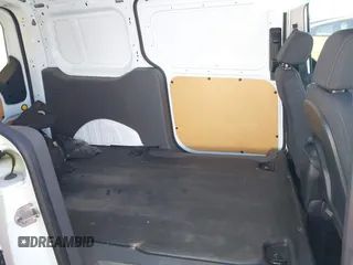 2019 Ford Transit Connect XLT z VIN NM0LS7F21K1423348, wystawiony jako IAAI lot #41906459 z przebiegiem 35 697 mil mil oraz . Historia ofert i sprzedaży dostępna na DreamBid. Obrazek 8.