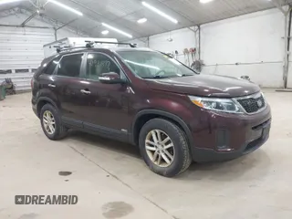 2015 Kia Sorento LX with VIN 5XYKTDA73FG653329, listed as a IAAI auction lot 41931897 with 96,088 mi miles. Bid and sale history available at carsss.com. Image 1.