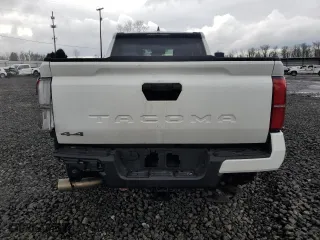 2024 Toyota Tacoma 4WD SR5 with VIN 3TMLB5JNXRM026825, listed as a Copart auction lot 45695415 with 3,828 mi miles and Salvage Title. Bid and sale history available at carsss.com. Image 6.