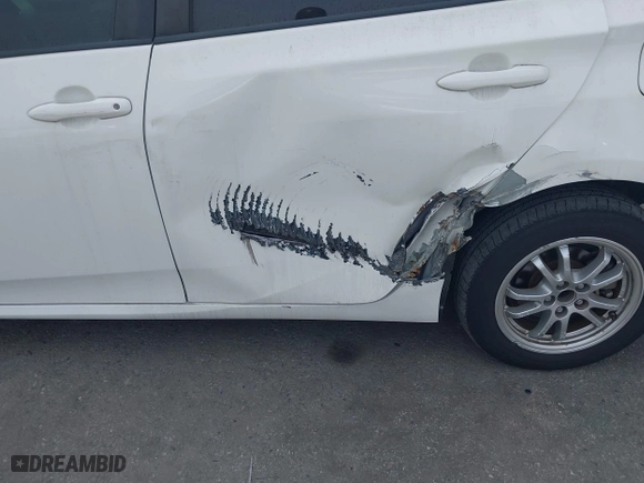 2019 Toyota Prius L Eco with VIN JTDKARFU2K3075613, listed as a IAAI auction lot 41691401 with 83,053 mi miles. Bid and sale history available at carsss.com. Image 6.