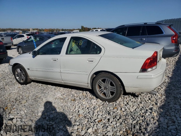 2005 Volvo S60 with VIN YV1RH592352442343, listed as a Copart auction lot 76818474 with 202,937 mi miles and Clean Title. Bid and sale history available at carsss.com. Image 2.