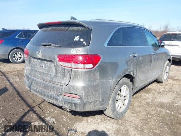 2016 Kia Sorento LX with VIN 5XYPGDA54GG065563, listed as a IAAI auction lot 41801533 with 126,557 mi miles. Bid and sale history available at carsss.com. Image 4.