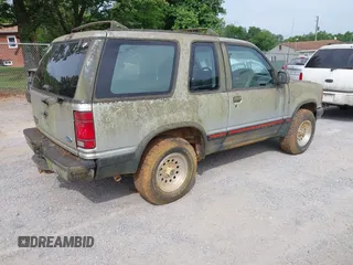 1992 Ford Explorer с VIN 1FMCU24X7NUA67002, выставлен на аукционе IAAI как лот 42420720 с пробегом 28 512 миль миль и . История ставок и продаж доступна на DreamBid. Изображение 4.