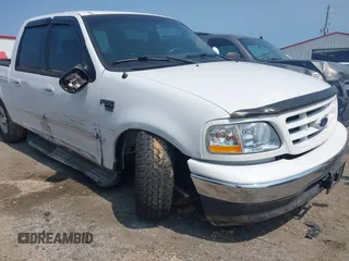 2001 Ford F-150 XLT z VIN 1FTRW07W81KB17508, wystawiony jako IAAI lot #42384253 z przebiegiem 278 756 mil mil oraz . Historia ofert i sprzedaży dostępna na DreamBid. Obrazek 6.