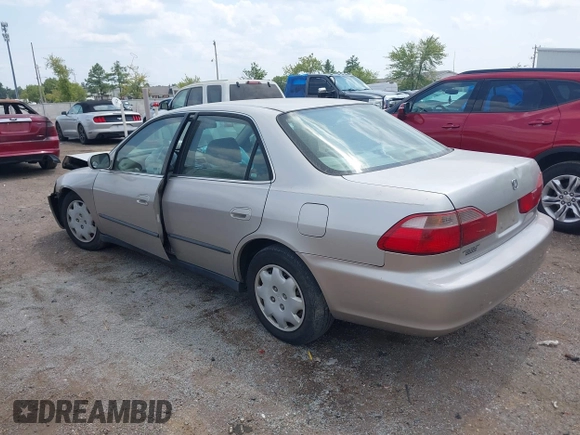 1998 Honda Accord LX z VIN 1HGCG5645WA044595, wystawiony jako IAAI lot #40073268 z przebiegiem 197 055 mil mil oraz . Historia ofert i sprzedaży dostępna na DreamBid. Obrazek 3.