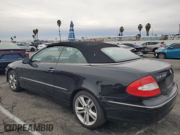2008 Mercedes-Benz CLK 350 with VIN WDBTK56F28F250346, listed as a Copart auction lot 82059404 with 124,621 mi miles and Clean title. Bid and sale history available at DreamBid. Image 2.