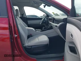 2025 Hyundai Tucson SEL Convenience with VIN 5NMJC3DE2SH475137, listed as a IAAI auction lot 41306350 with 808 mi miles. Bid and sale history available at carsss.com. Image 5.