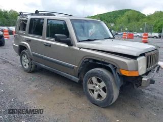 2006 Jeep Commander z VIN 1J8HG48K56C127919, wystawiony jako IAAI lot #42178896 z przebiegiem 151 865 mil mil oraz . Historia ofert i sprzedaży dostępna na DreamBid. Obrazek 1.