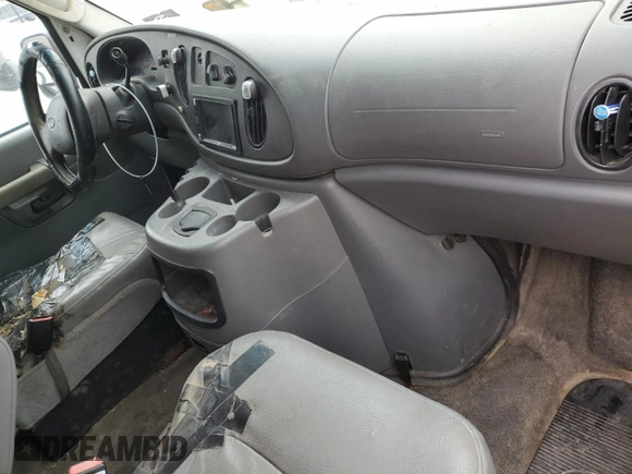 2005 Ford Econoline Cargo with VIN 1FTNE24W25HB03401, listed as a Copart auction lot 85960554 with 218,642 mi miles and Salvage Title. Bid and sale history available at carsss.com. Image 8.