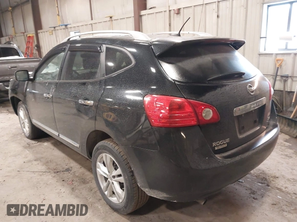 2015 Nissan Rogue S z VIN JN8AS5MVXFW251118, wystawiony jako IAAI lot #41381834 z przebiegiem 55 762 mil mil oraz . Historia ofert i sprzedaży dostępna na DreamBid. Obrazek 3.