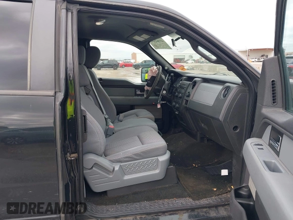 2013 Ford F-150 XL z VIN 1FTFX1CF9DFD48104, wystawiony jako IAAI lot #41562168 z przebiegiem 113 267 mil mil oraz . Historia ofert i sprzedaży dostępna na DreamBid. Obrazek 5.
