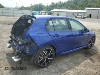 2024 Volkswagen Golf z VIN WVWEB7CD1RW114123, wystawiony jako Copart lot #65398714 z przebiegiem 3 932 mil mil oraz Szkoda całkowita • Salvage title. Historia ofert i sprzedaży dostępna na DreamBid. Obrazek 3.