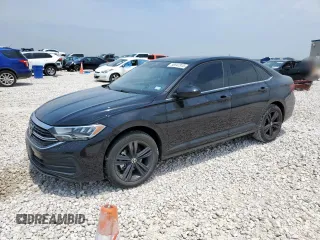 2022 Volkswagen Jetta SE with VIN 3VW7M7BU0NM010945, listed as a Copart auction lot 56847915 with 31,730 mi miles and Clean title. Bid and sale history available at DreamBid. Image 1.