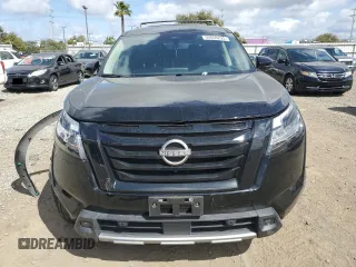 2023 Nissan Pathfinder SL z VIN 5N1DR3CA3PC223523, wystawiony jako Copart lot #50059235 z przebiegiem 63 702 mil mil oraz Szkoda całkowita • Salvage title. Historia ofert i sprzedaży dostępna na DreamBid. Obrazek 5.