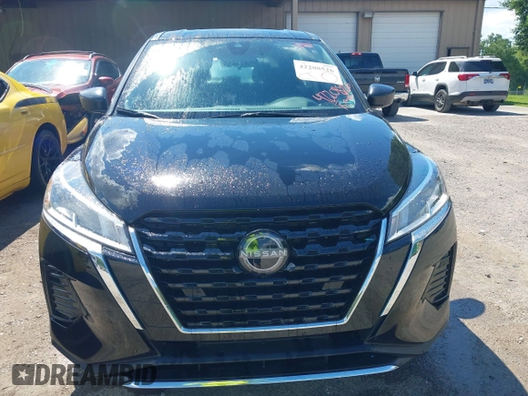 2024 Nissan Kicks S with VIN 3N1CP5BV8RL498577, listed as a IAAI auction lot 42208526 with 30,717 mi miles and . Bid and sale history available at DreamBid. Image 6.
