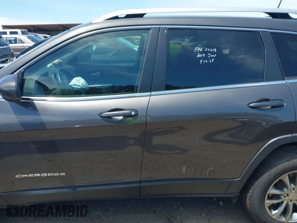 2019 Jeep Cherokee Latitude Plus with VIN 1C4PJMLXXKD471368, listed as a IAAI auction lot 42216434 with 51,804 mi miles and . Bid and sale history available at DreamBid. Image 13.