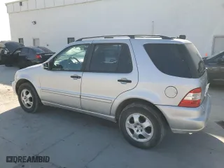 2003 Mercedes-Benz M-Class 3.7L with VIN 4JGAB57E43A445218, listed as a Copart auction lot 48009735 with 136,522 mi miles and Salvage Title. Bid and sale history available at carsss.com. Image 2.