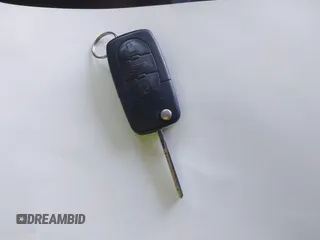 2000 Volkswagen Beetle GLS с VIN 3VWCC21C1YM445314, выставлен на аукционе IAAI как лот 42396409 с пробегом 185 758 миль миль и . История ставок и продаж доступна на DreamBid. Изображение 11.