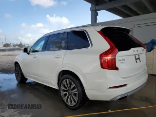 2020 Volvo XC90 Momentum with VIN YV4102CK7L1543516, listed as a Copart auction lot 78391144 with 61,205 mi miles and Salvage Title. Bid and sale history available at carsss.com. Image 2.