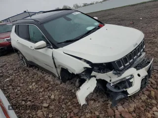 2019 Jeep Compass Limited z VIN 3C4NJDCB0KT599043, wystawiony jako Copart lot #56011245 z przebiegiem Nie podano mil oraz Szkoda całkowita • Salvage title. Historia ofert i sprzedaży dostępna na DreamBid. Obrazek 4.